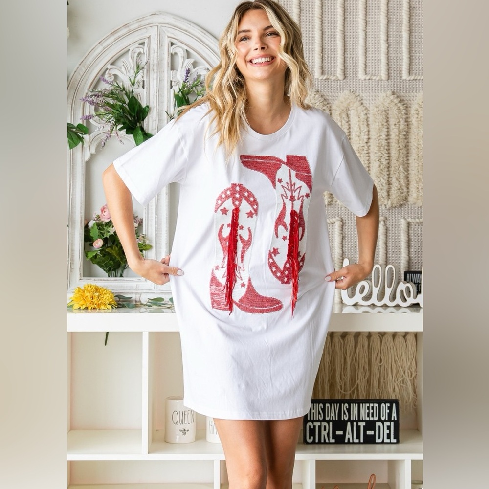 NEW White Graphic Boots T-Shirt Dress! SZ Large